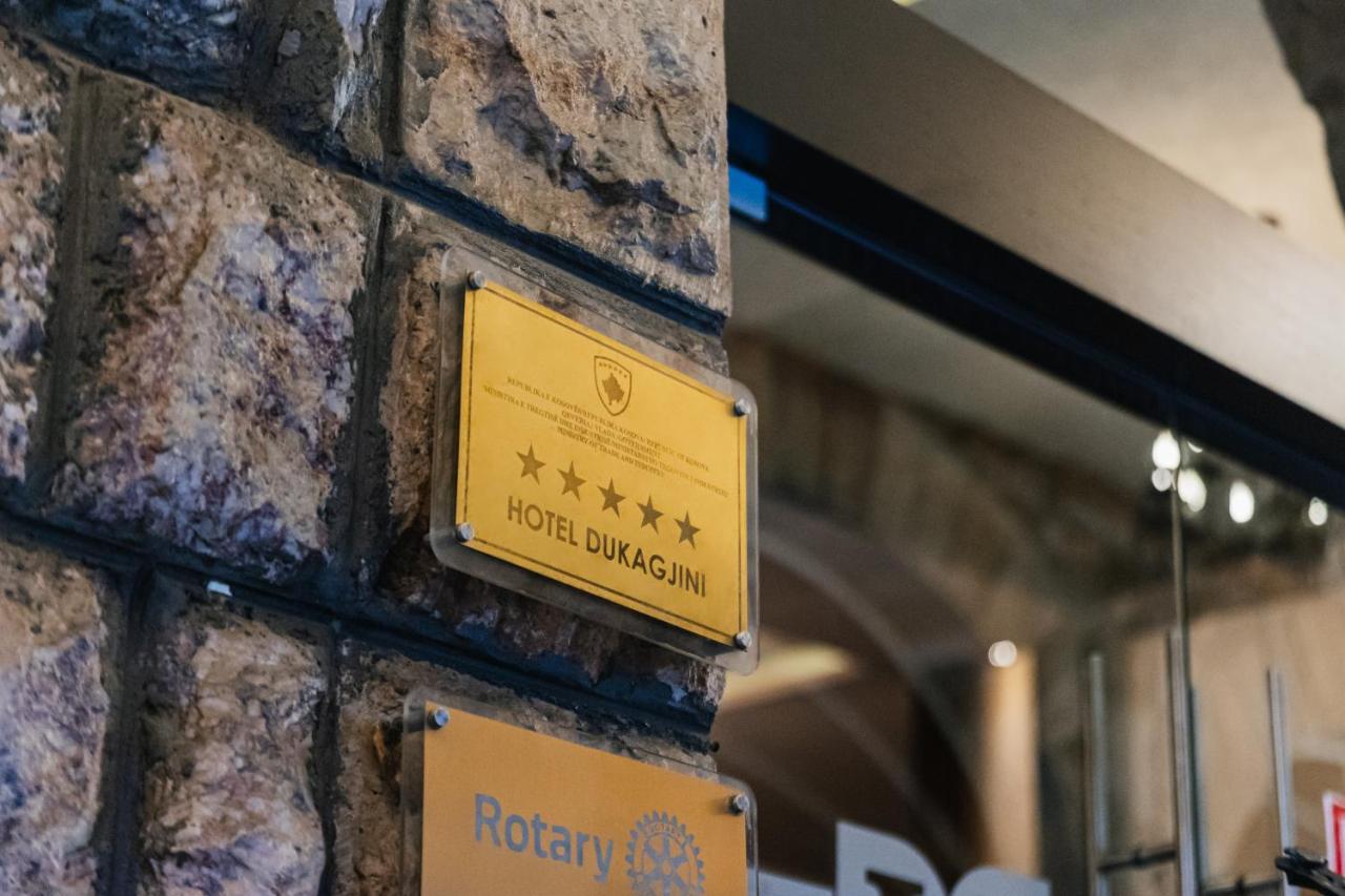 Hotel Dukagjini Печ Экстерьер фото