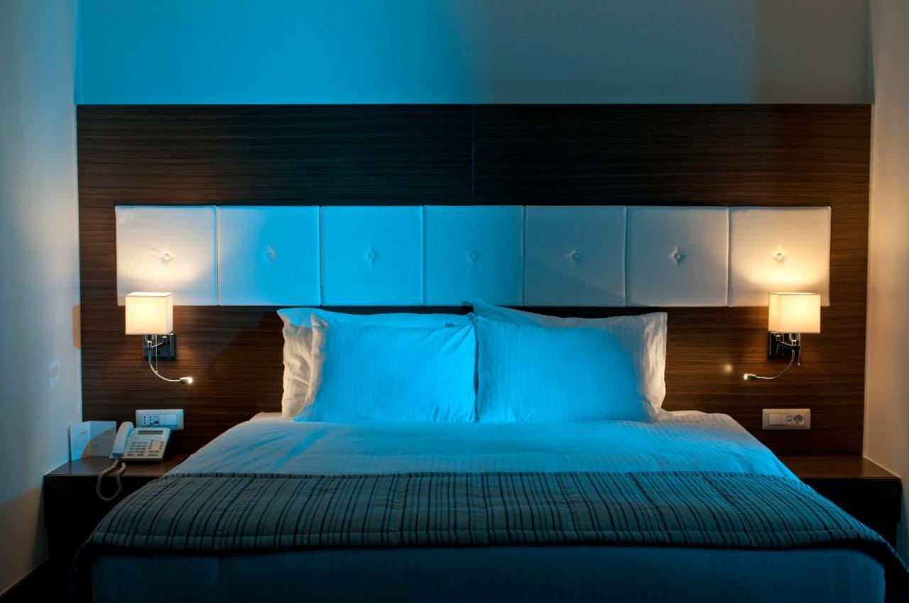 Hotel Dukagjini Печ Экстерьер фото