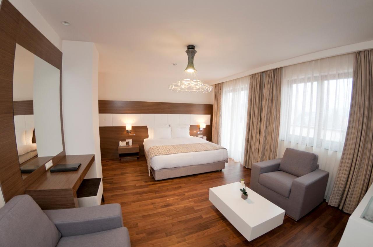 Hotel Dukagjini Печ Экстерьер фото