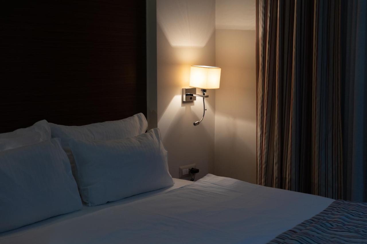 Hotel Dukagjini Печ Экстерьер фото