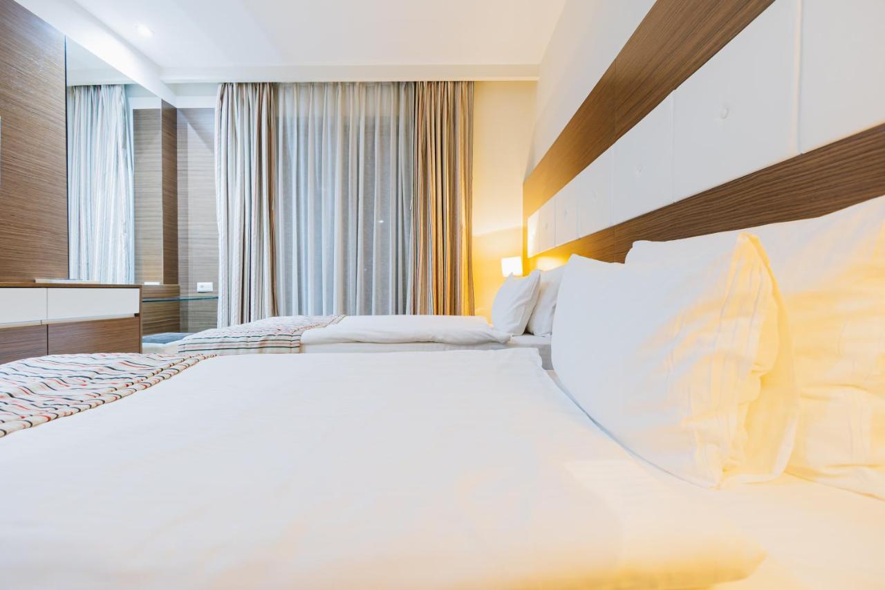 Hotel Dukagjini Печ Экстерьер фото