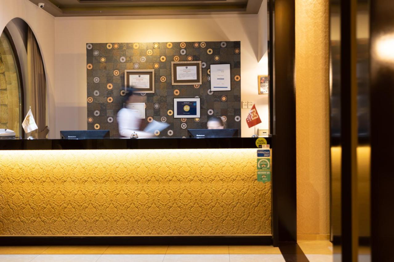 Hotel Dukagjini Печ Экстерьер фото