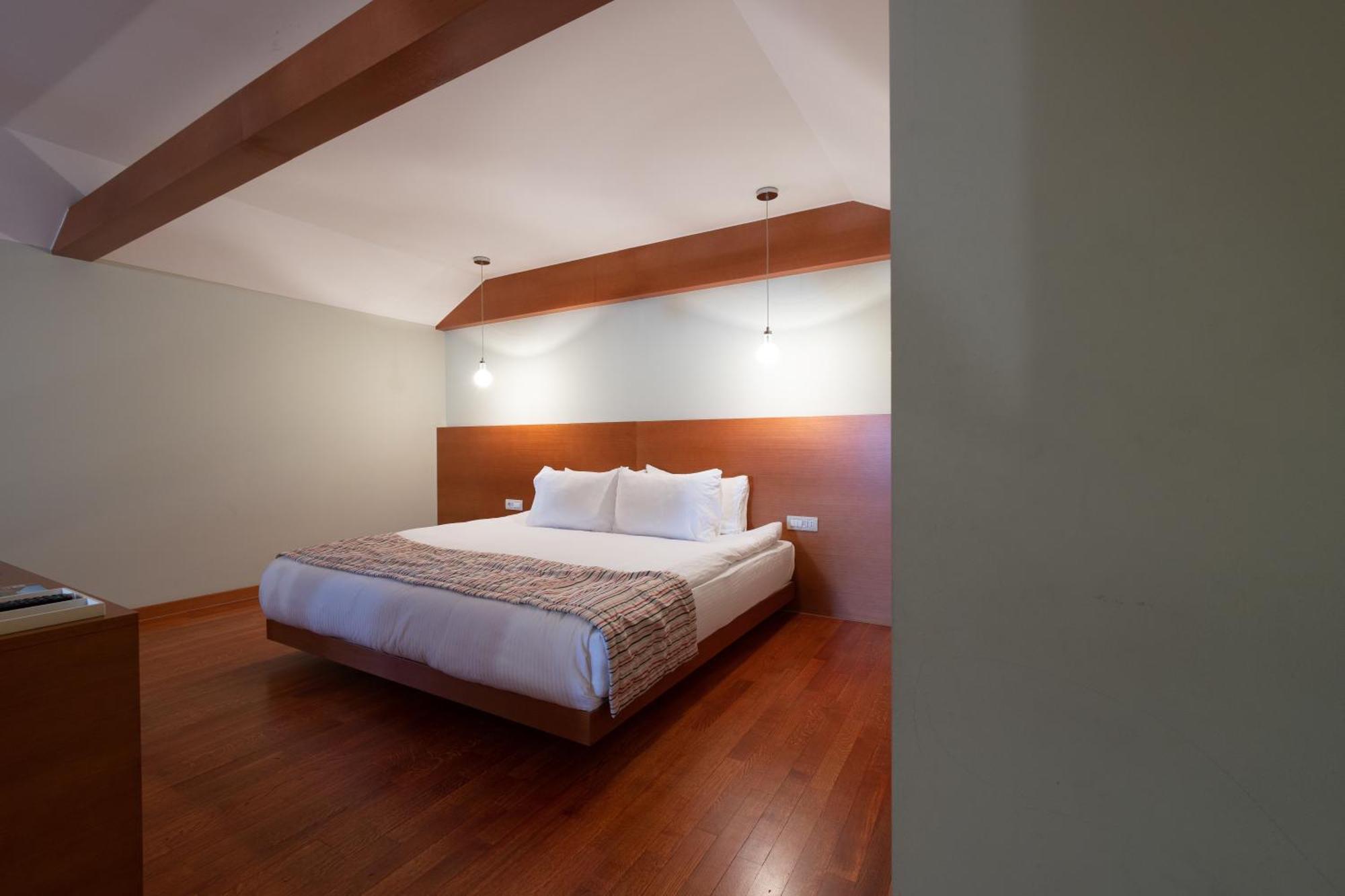 Hotel Dukagjini Печ Экстерьер фото